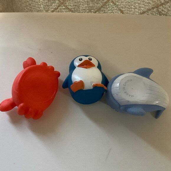 Penguin Crab & Whale Bath Toys Set Lot of 3 2"-3" - Picture 5 of 5